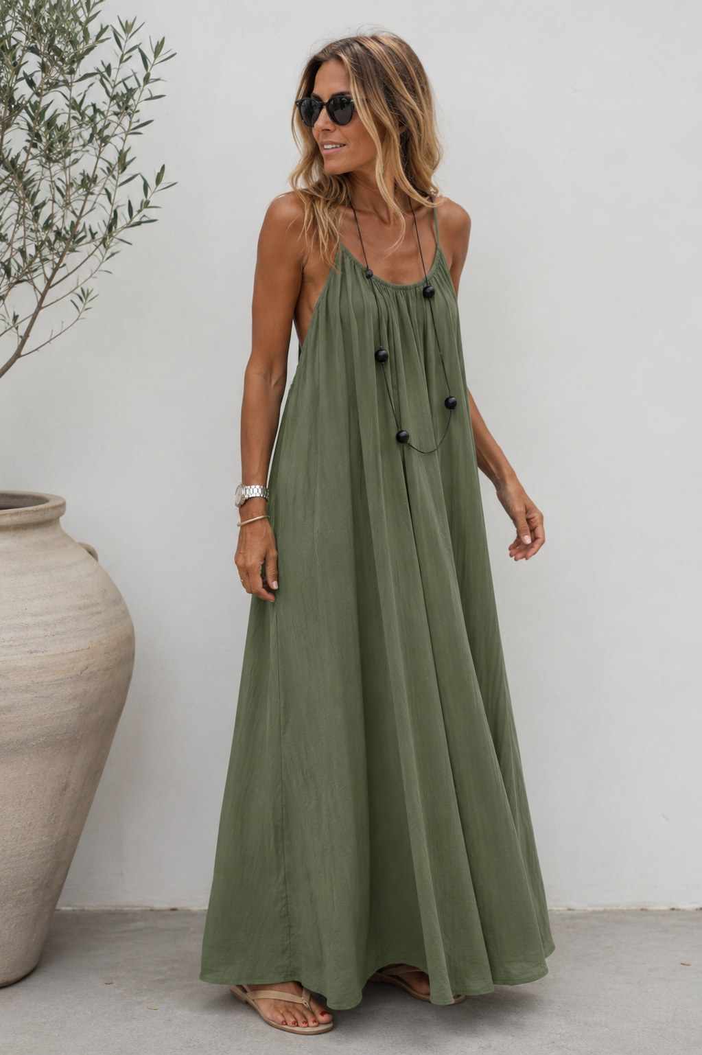 Vestido Midi con Espalda Ajustable