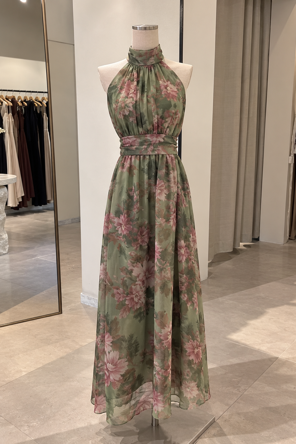 Lidia™ | Vestido Maxi Floral con Cuello Halter