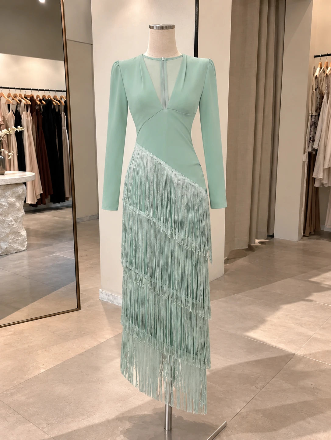 Vestido Elegante Midi con Mangas de Flecos